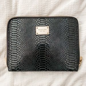 MICHAEL KORS Snake Embossed iPad Case